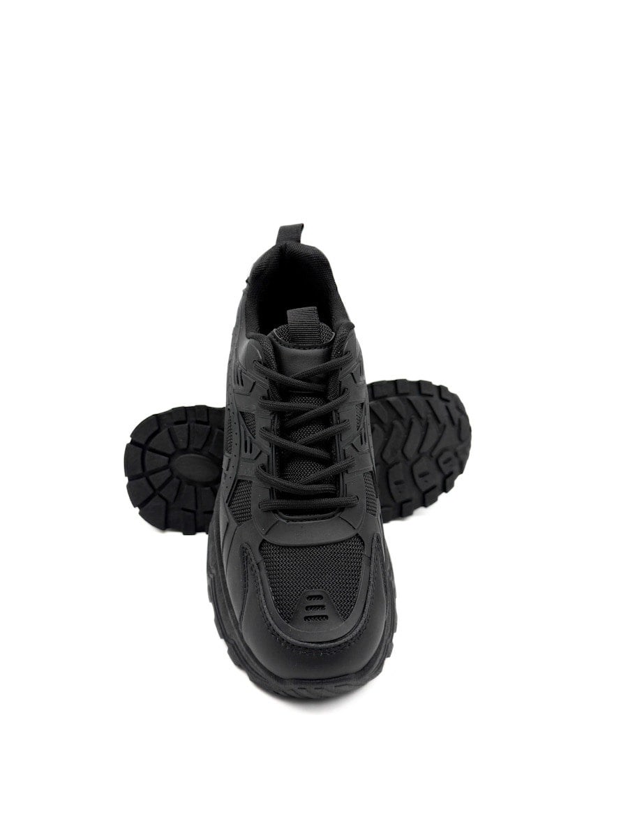 Zapatillas Blanco y Negro: Estilo Urbano con Suela Gruesa