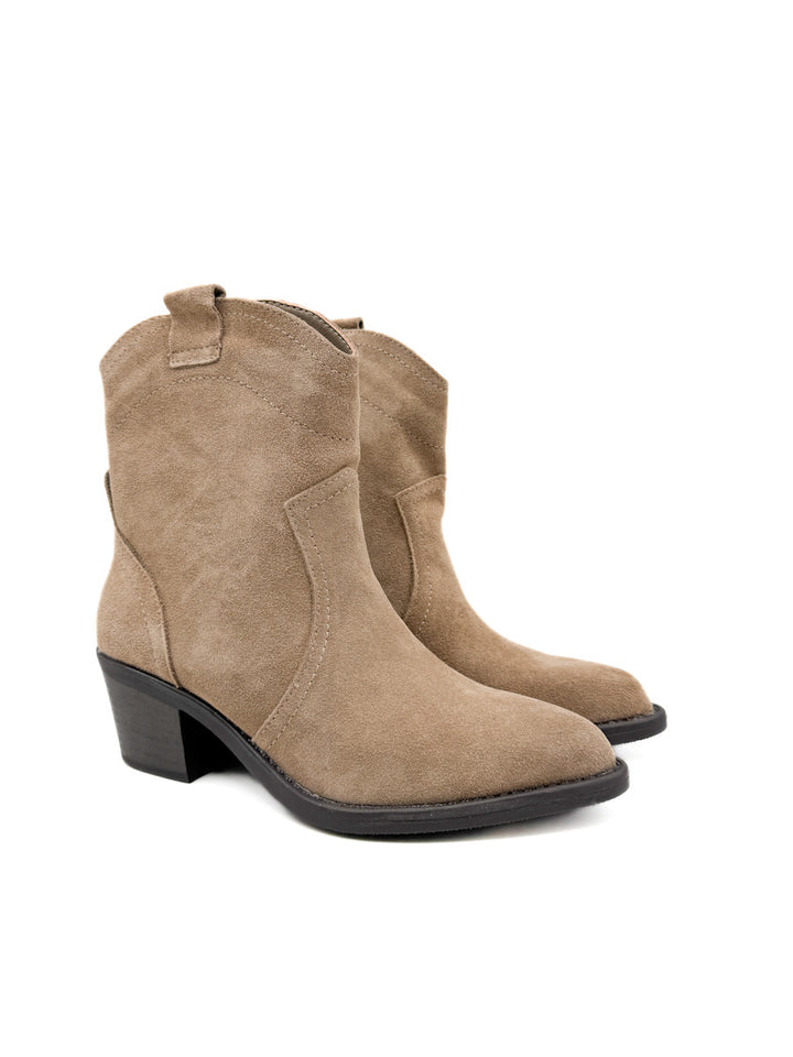 Botín  de Piel Estilo Cowboy en Tono Beige con Tacón Ancho