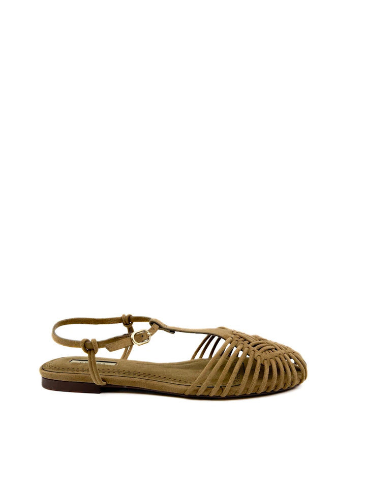 Sandalias planas Corina de tiras entrelazadas.