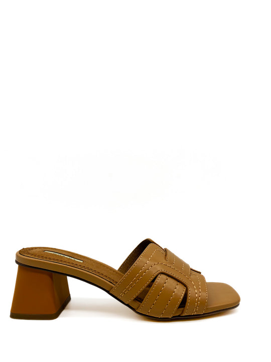 Sandalias Tacón Medio M4280 Camel