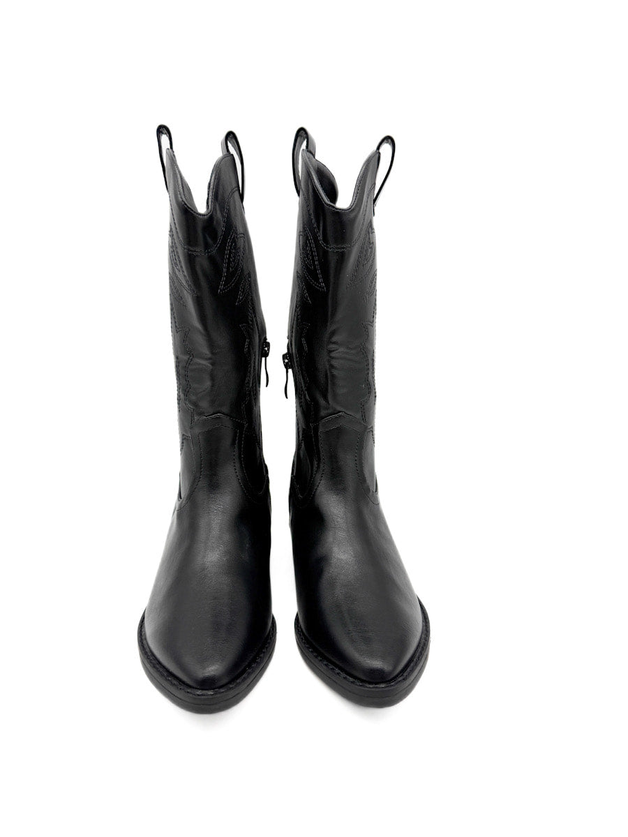 Bota cowboy negro de caña bordado.