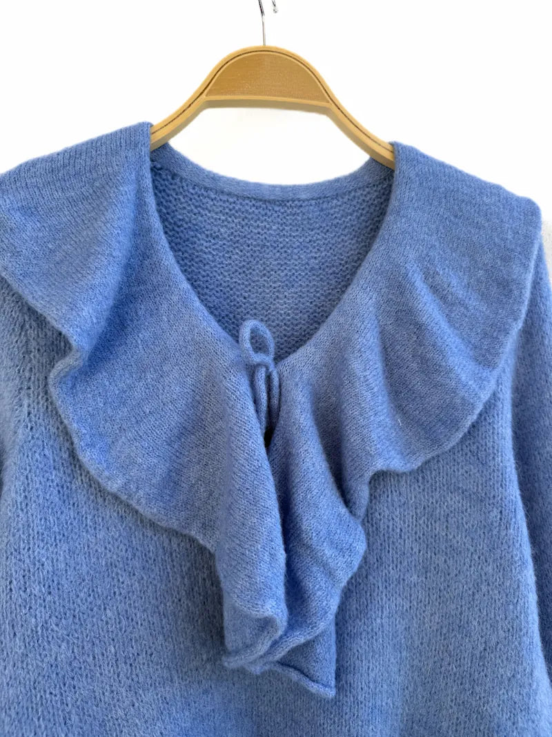 Jersey de Punto Suave con Cuello de Volantes y Lazo Frontal