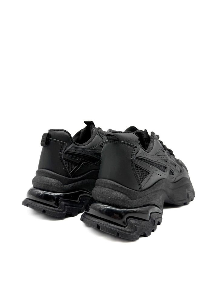 Zapatillas Blanco y Negro: Estilo Urbano con Suela Gruesa