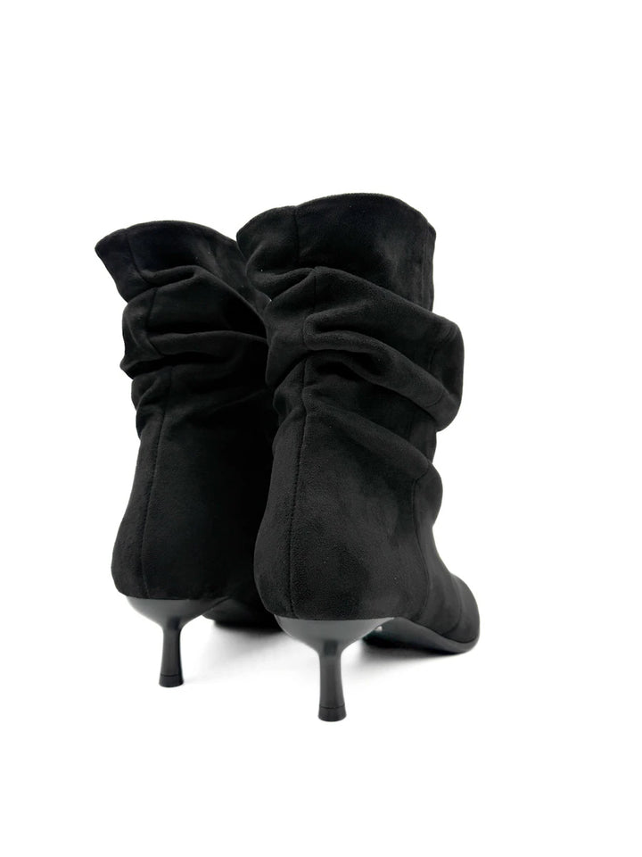 Botines de Antelina con Tacón Chupete y Caña Arrugada