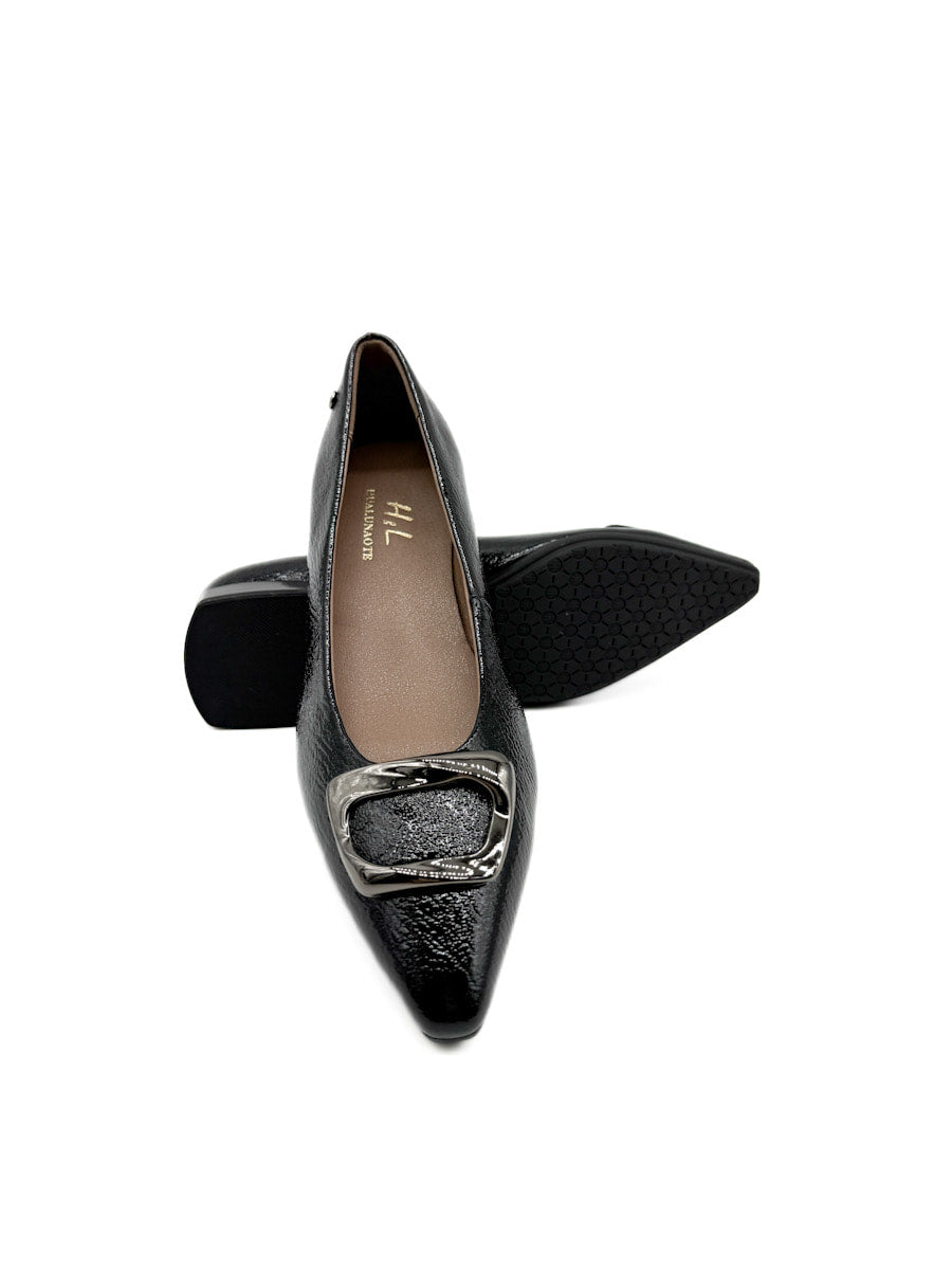 Zapatos de Tacón Bajo con Hebilla: Elegancia y Comodidad