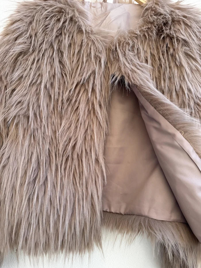 Chaqueta de Pelo Sintético Corta