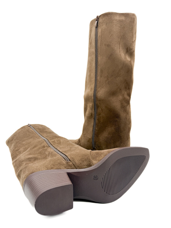 Botas Altas detalles Remaches Metálicos