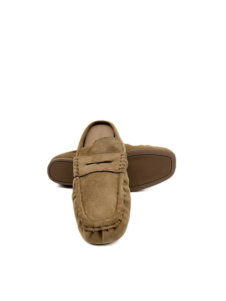 Mules Planos de Antelina Estilo Loafer