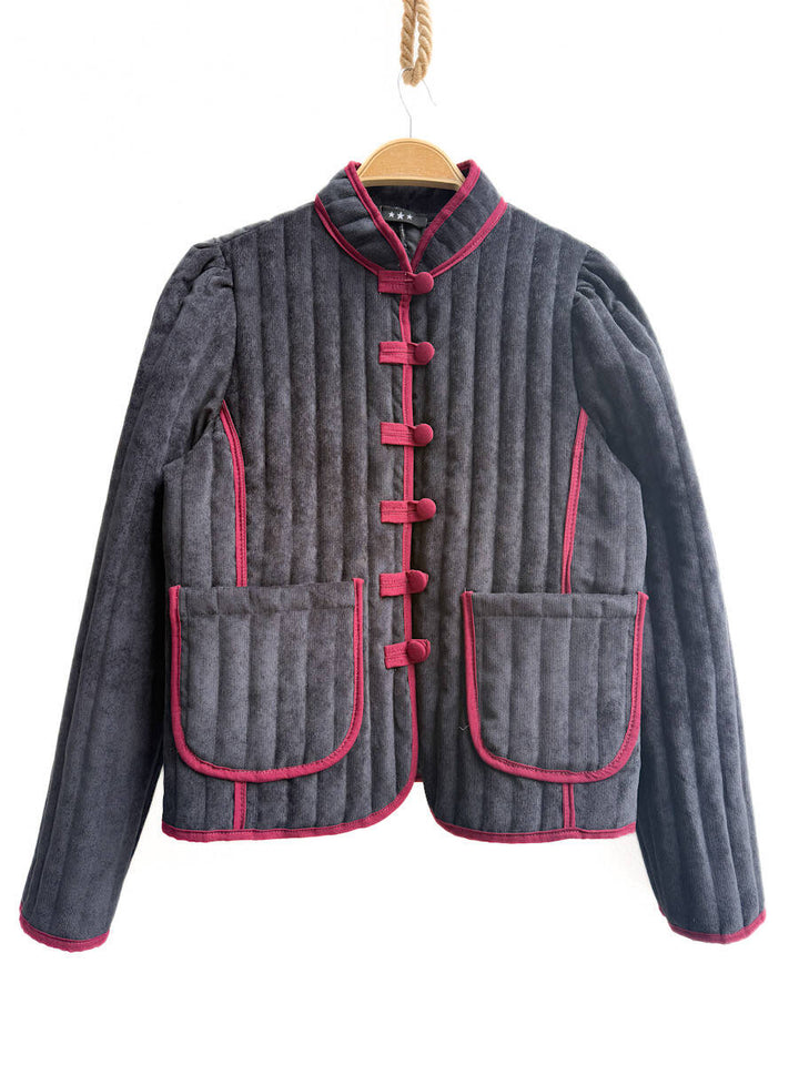 Chaqueta acolchada con detalles en contraste