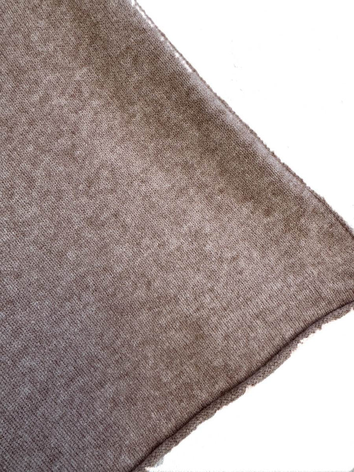 Poncho de Punto Asimétrico en Dos Colores: Beige y Marrón