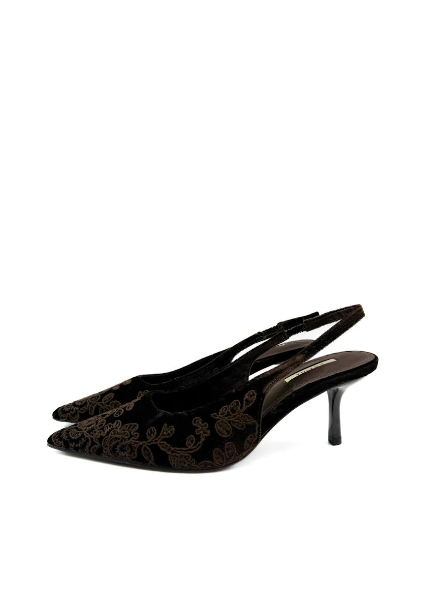 Corina Zapatos Destalonados de Terciopelo Bordado con Tacón Kitten