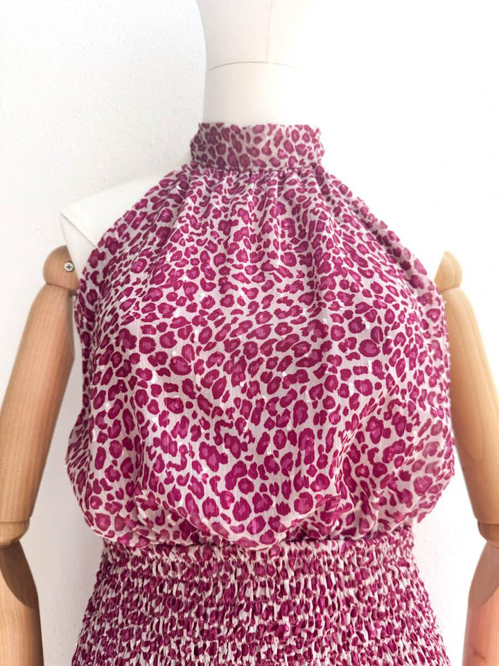 Vestido Corto Estampado con Cuello Halter y Volante