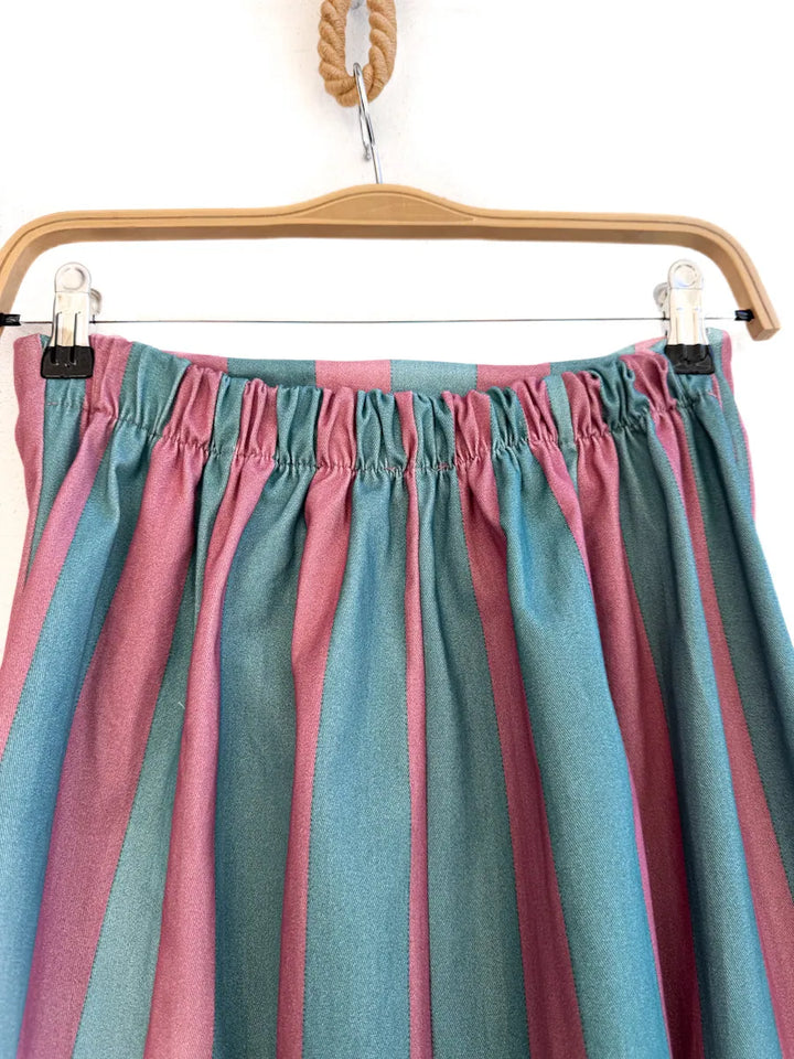 Conjunto de Blusa y Falda a Rayas – Venta por Separado