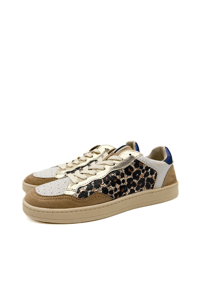 Zapatilla con Estampado de Leopardo Corina M5530