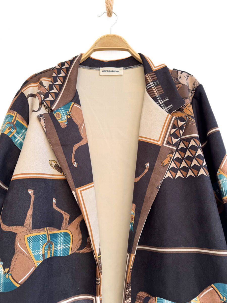 Abrigo Estampado Ecuestre Vintage