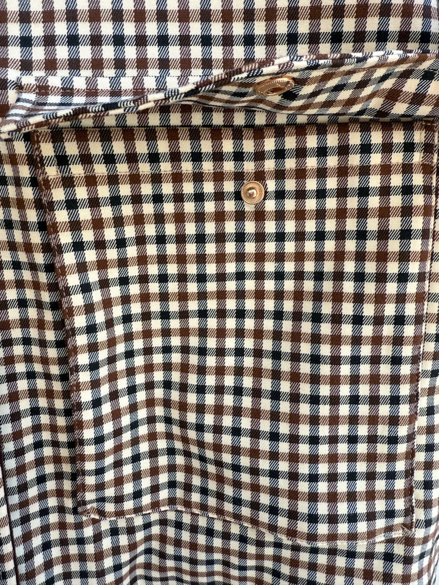 Chaqueta de Cuadros con Detalles en Pana