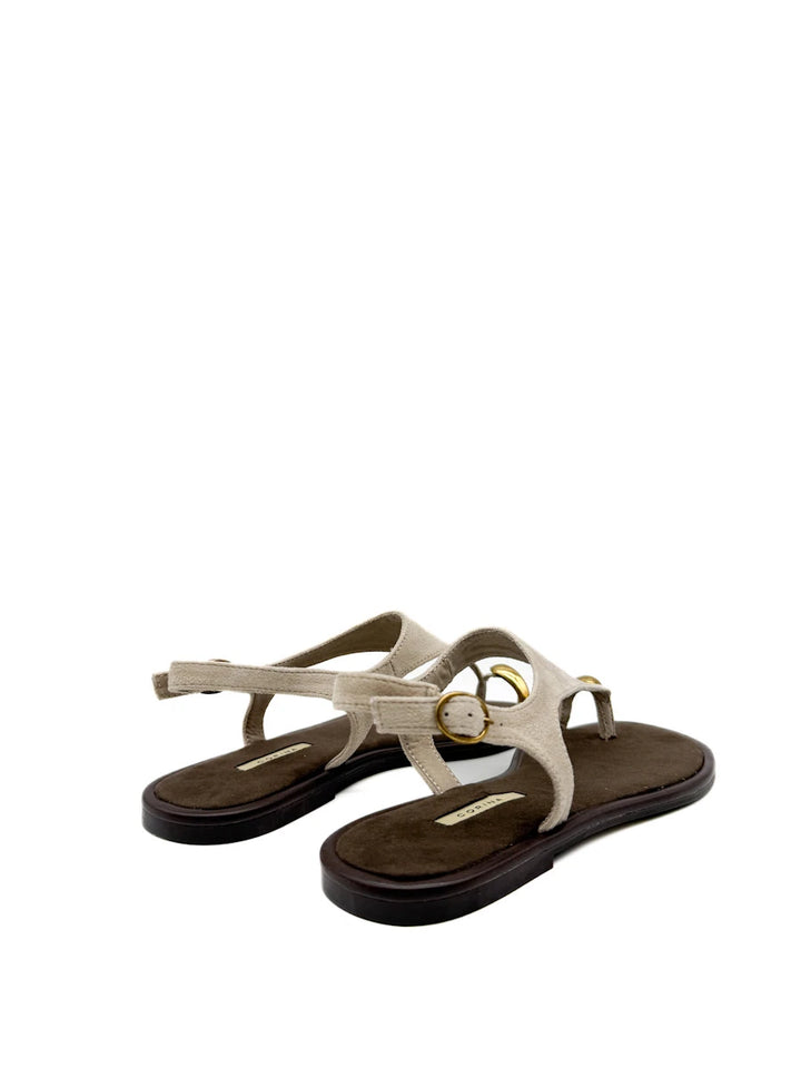 Sandalias Minimalista en Ante con Detalle de Anillo Dorado