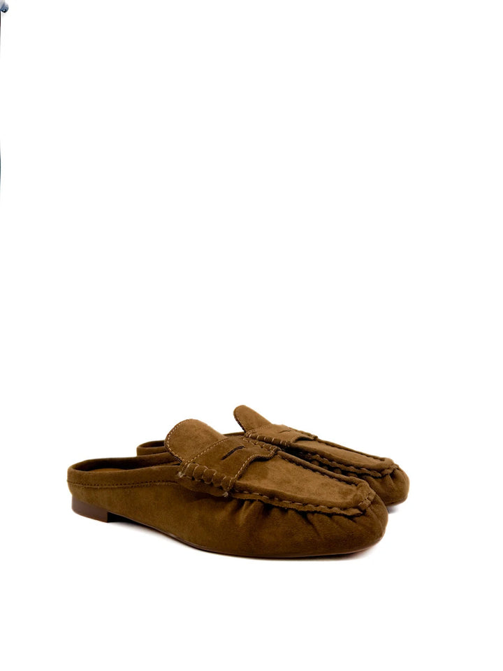 Mules Planos de Antelina Estilo Loafer