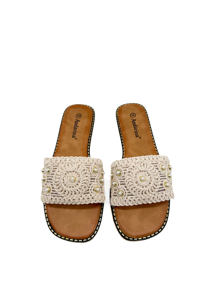 Sandalia Plana Crochet con Perlas