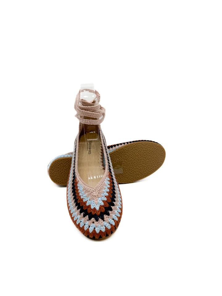 Bailarinas Artesanales de Crochet con Cintas para Tobillo y Diseño Étnico