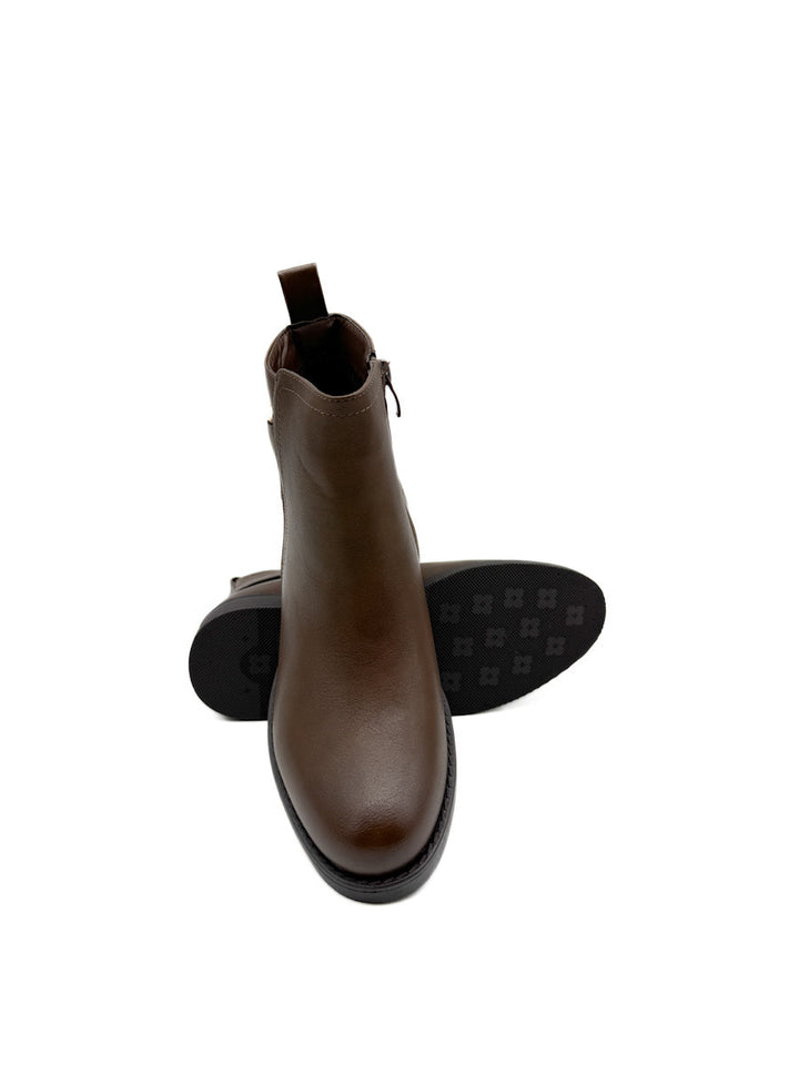 Botines con Hebilla Decorativa: Estilo Chelsea con Toque Sofisticado