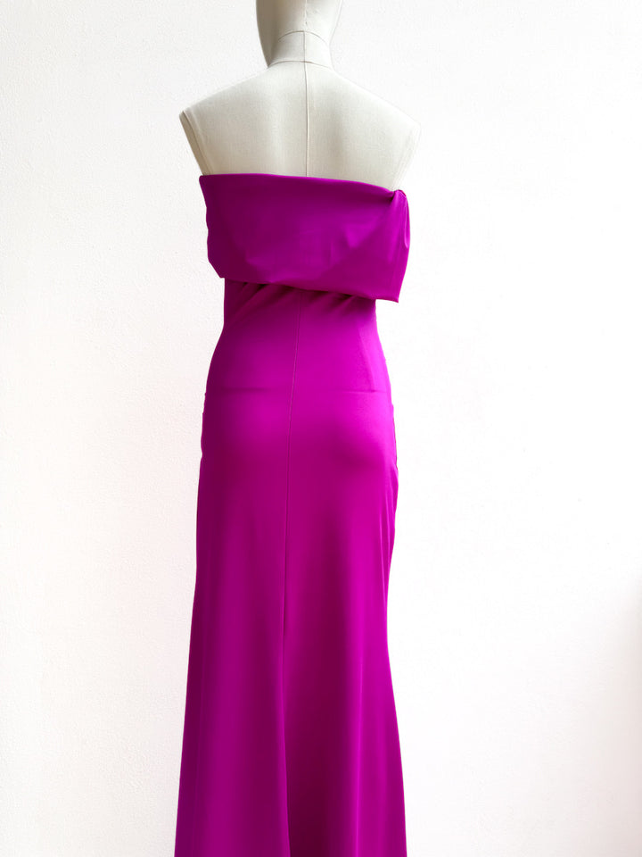Vestido Largo con Drapeado y Abertura Lateral
