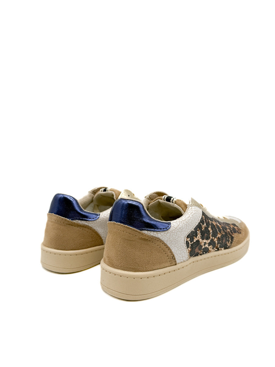 Zapatilla con Estampado de Leopardo Corina M5530