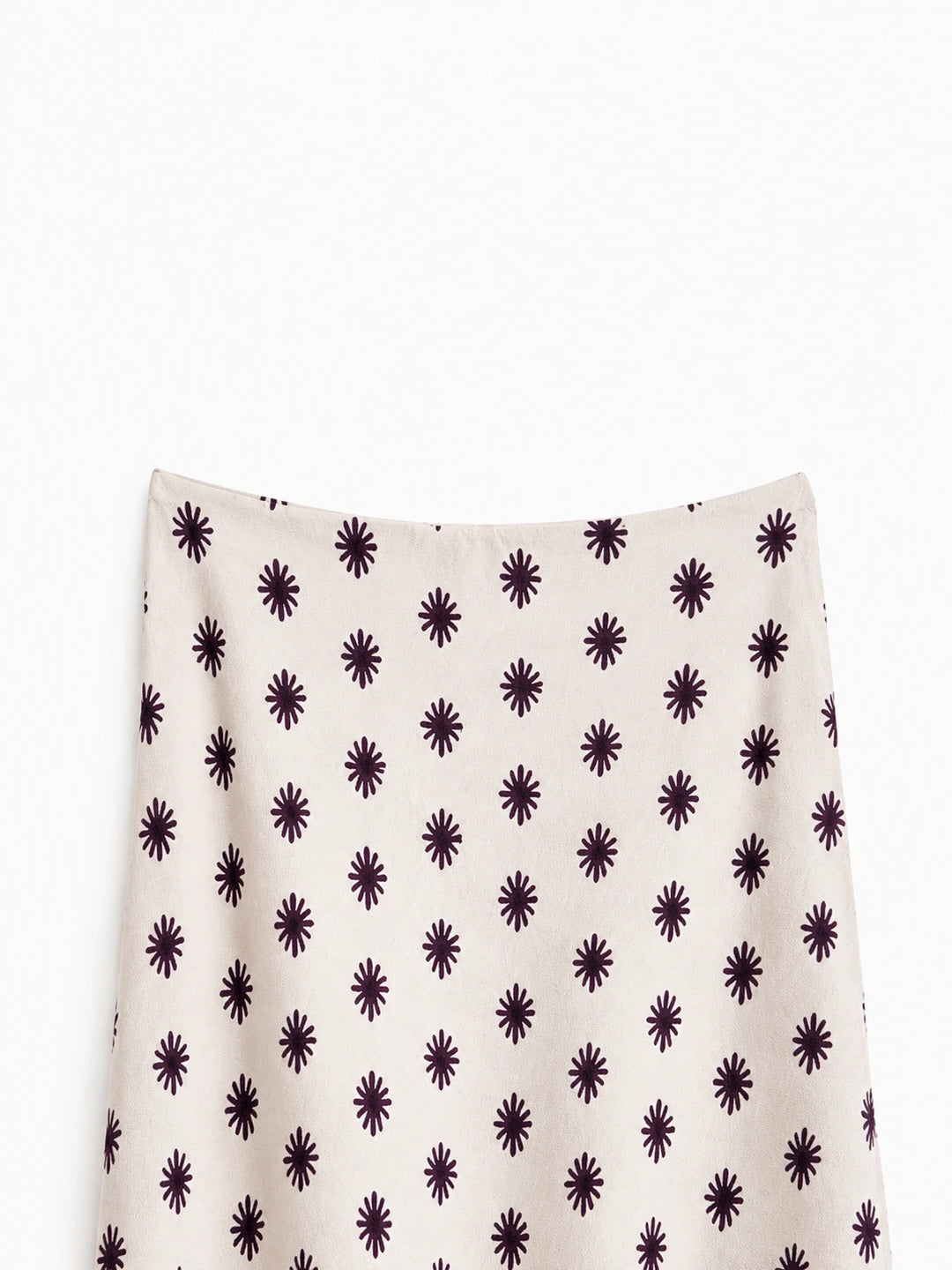 Conjunto Elegante de Top Crop y Falda Larga con Estampado Floral Morado Minimalista