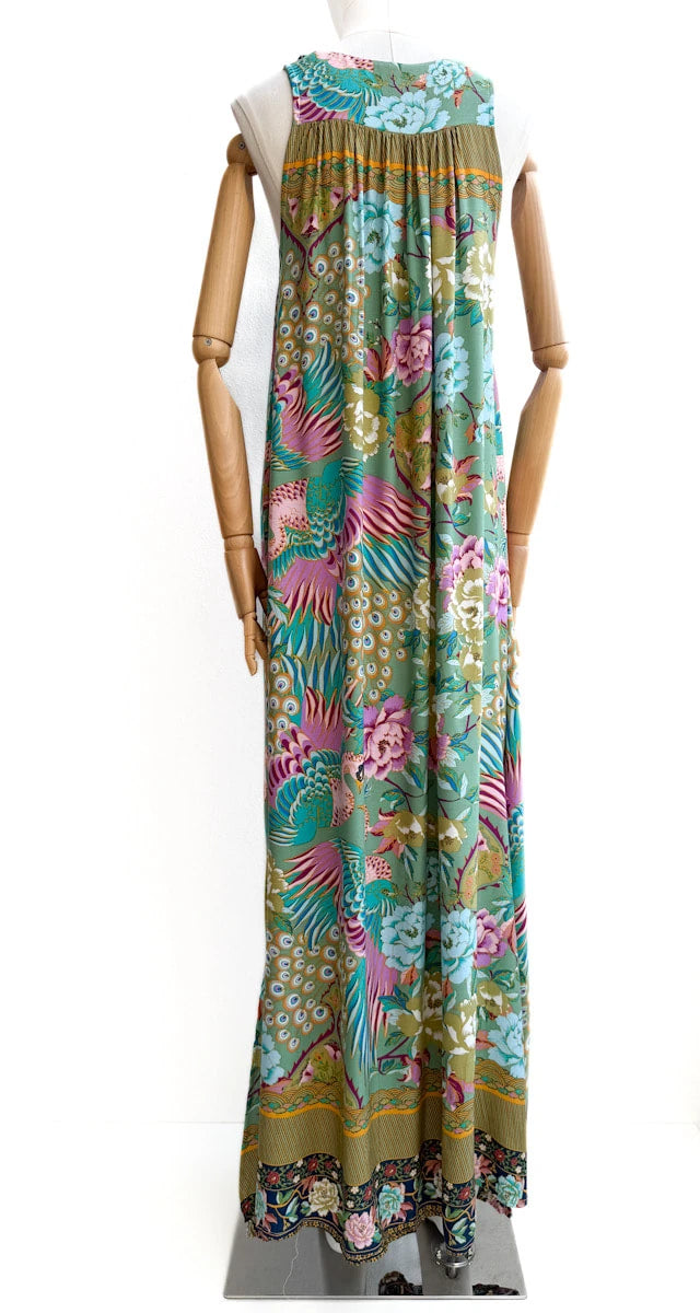 Vestido largo sin mangas con estampado floral y aves