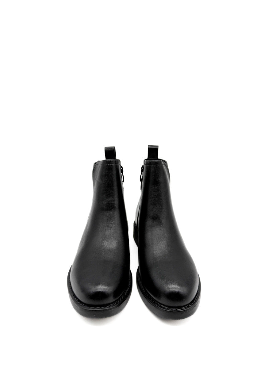 Botines con Hebilla Decorativa: Estilo Chelsea con Toque Sofisticado