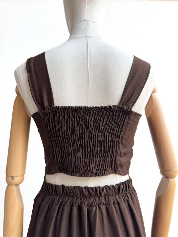 Conjunto Top y Falda con Detalles en Contraste