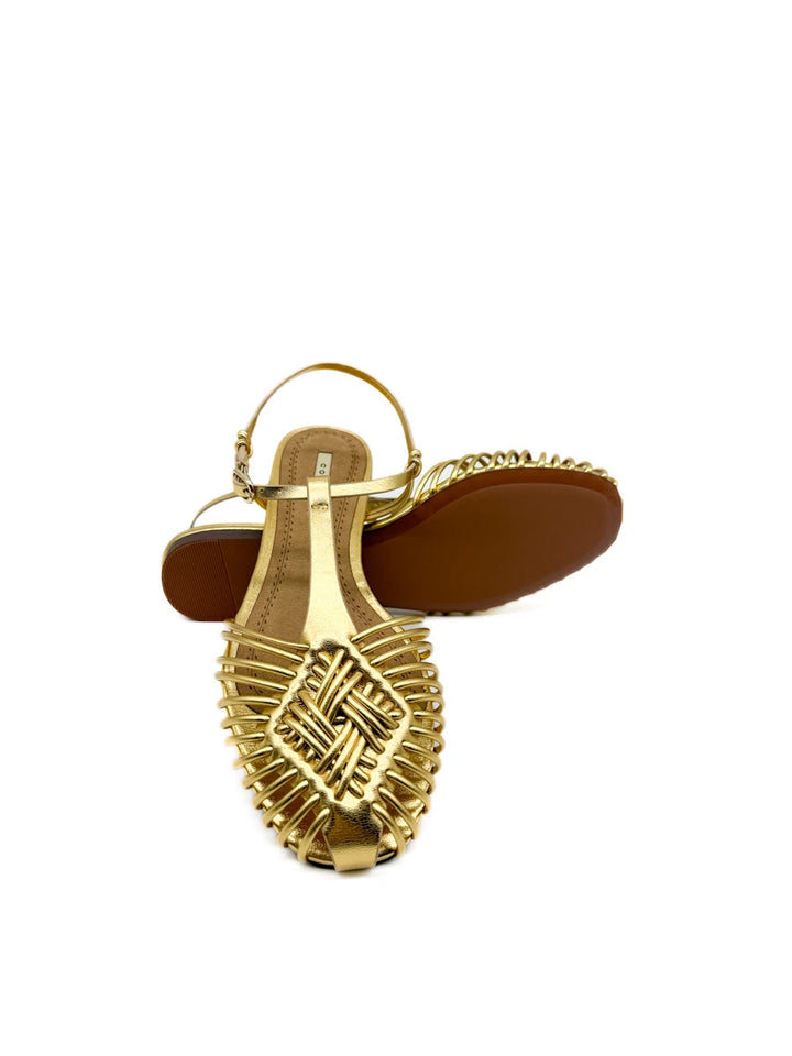 Sandalias Planas Estilo Cangrejeras Corina con Tiras Entrelazadas y Cierre de Hebilla