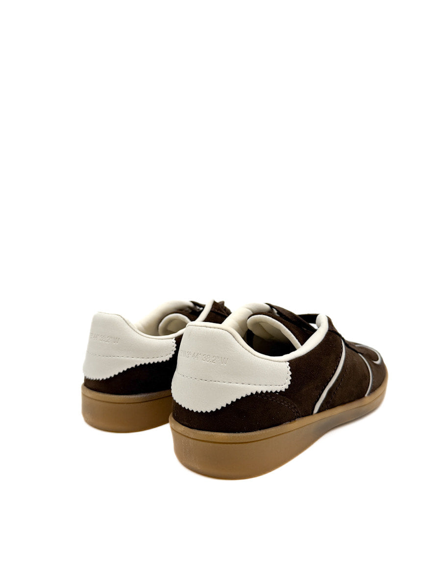 Zapatillas de Diseño Clásico con Estilo Moderno Corina M5525