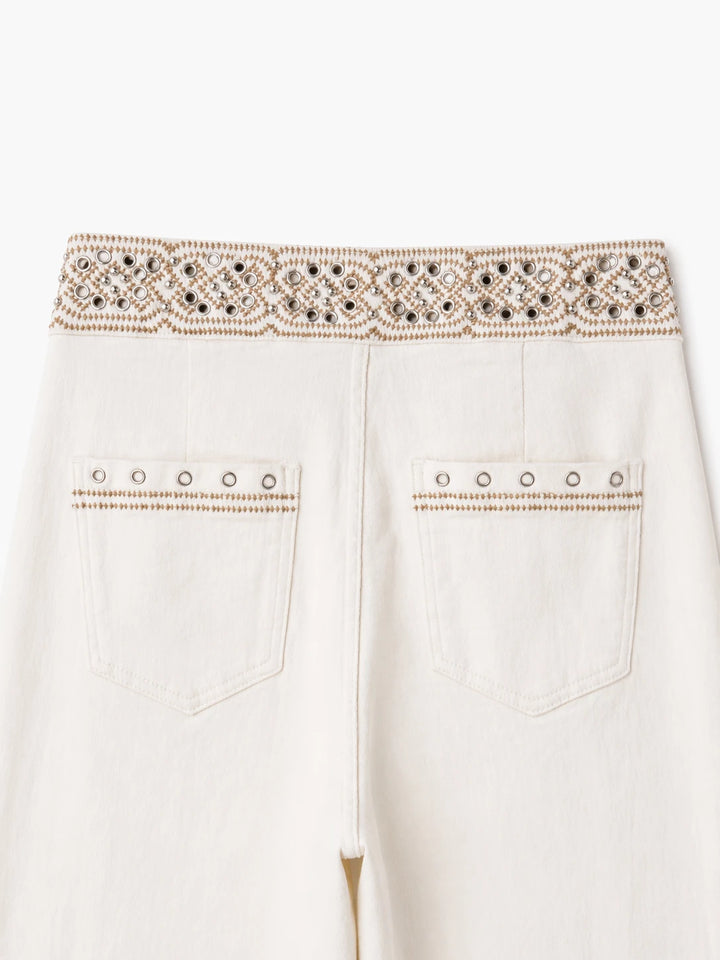 Pantalón Largo Recto con Bordado y Detalles de Ojales