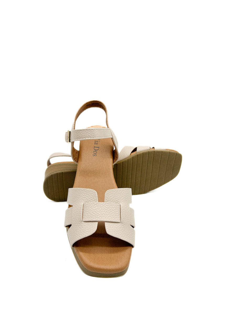 Sandalias de tacón bajo tiras entrelazadas