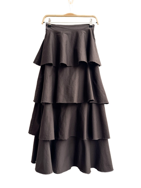 Falda larga de volantes – elegancia con movimiento Marrón única