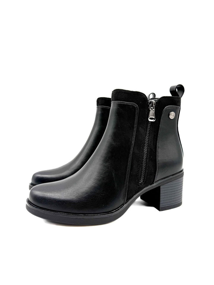 Botines de Tacones Medios: Elegancia y Comodidad en Cuero Sintético