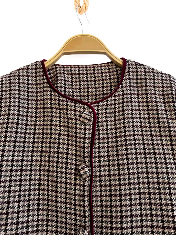 Chaqueta corta de tweed con ribete contrastante