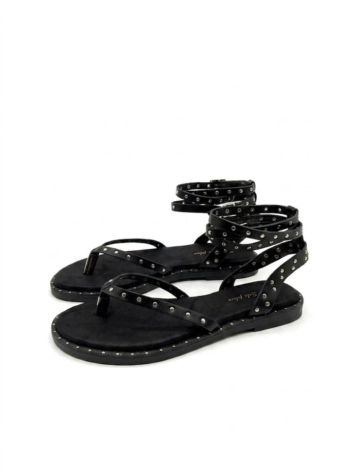 Sandalias Romanas con Tachuelas Metálicas y Doble Correa al Tobillo - Colección Urban Chic