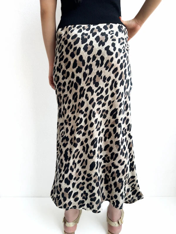 Falda Satinada Leopardo