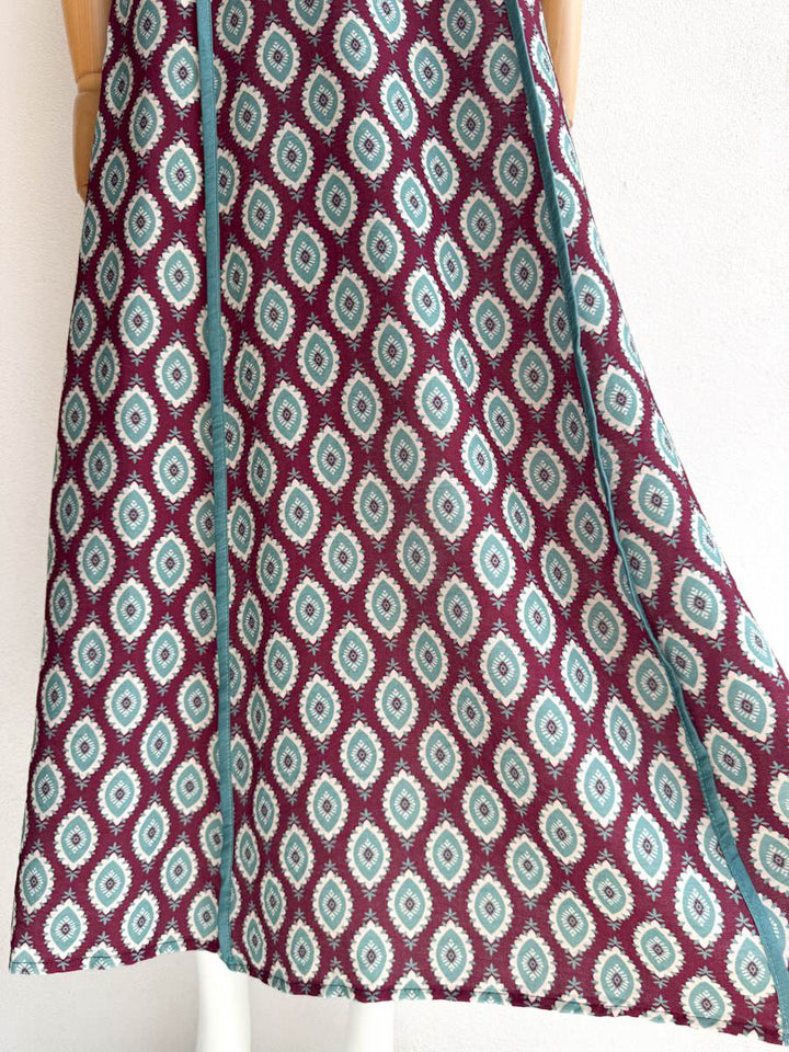 Vestido Midi Étnico con Escote Original – Disponible en Varios Colores