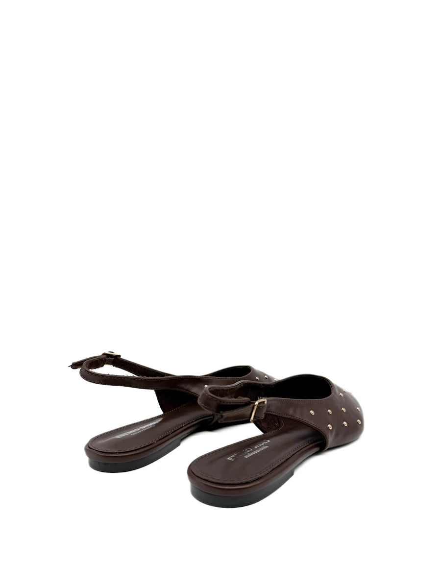 Zapatos Planos Destalonados de Puntera Fina con Tachuelas