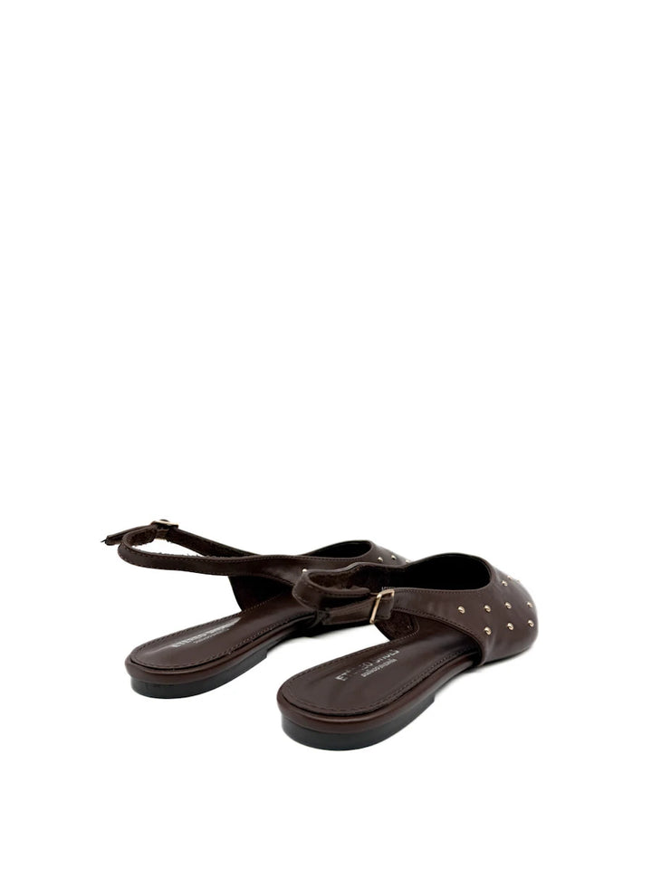 Zapatos Planos Destalonados de Puntera Fina con Tachuelas