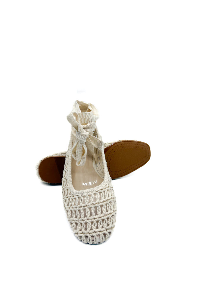 Manoletina Atada al Tobillo de Crochet Beige
