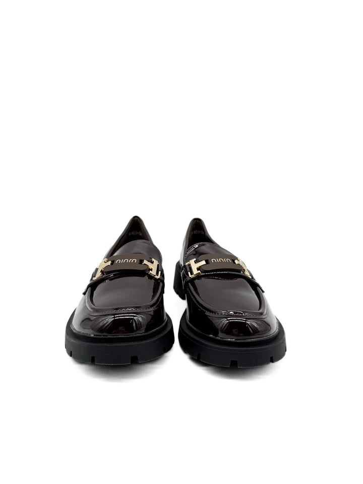 Mocasines de Charol con Suela Dentada y Hebilla Metalizada para Mujer