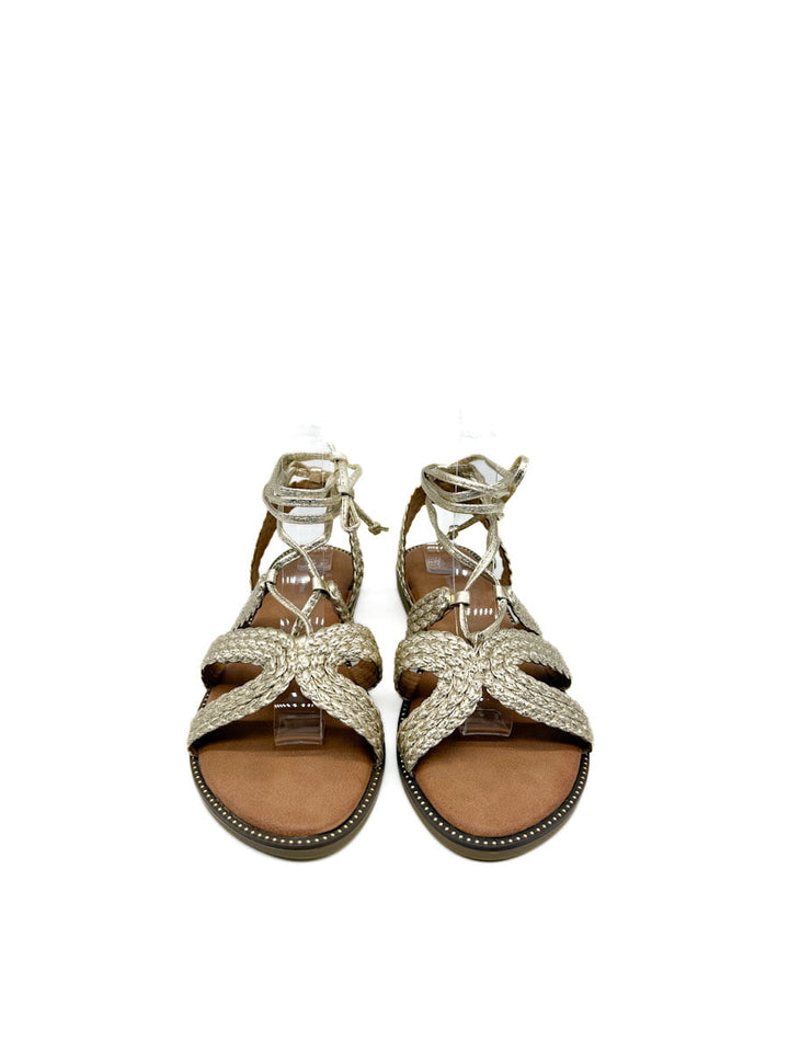 Sandalias Romanas Doradas con Diseño Trenzado y Cordones Ajustables