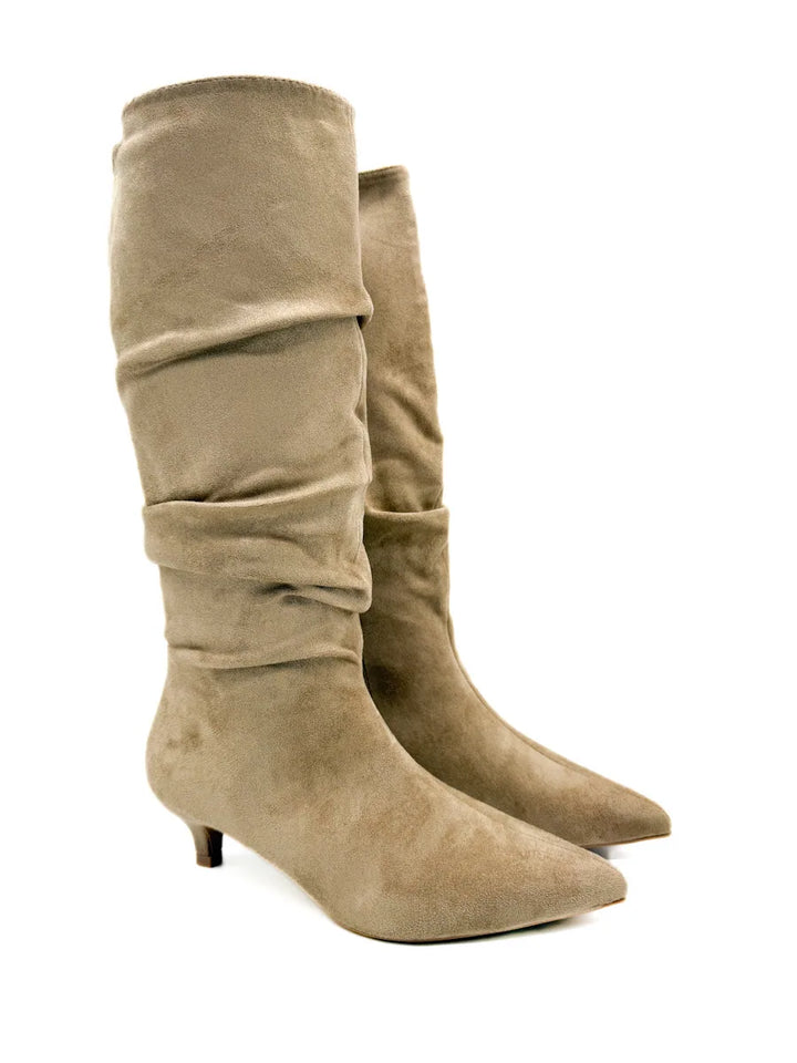 Botas Altas Fruncidas de Ante Sintético con Tacón Chupete y Puntera Fina