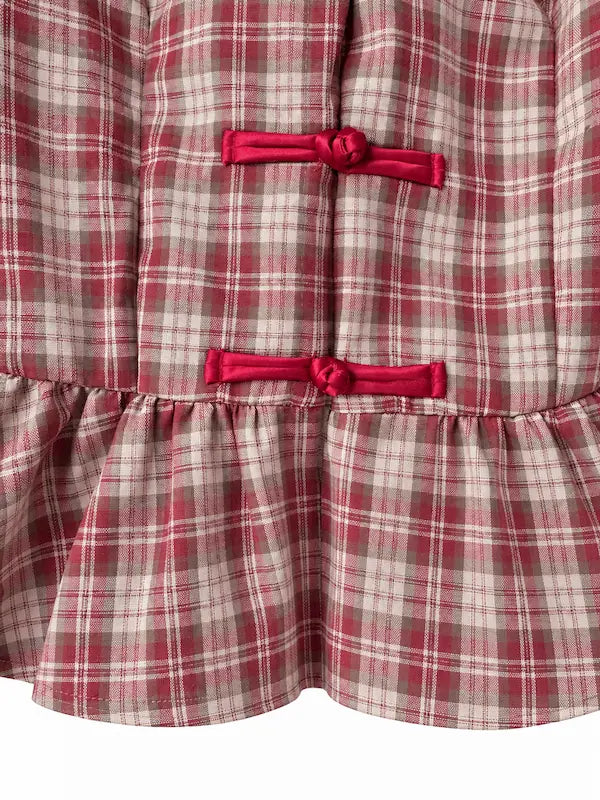 Blusa a Cuadros con Botones de Nudo Chino y Volantes