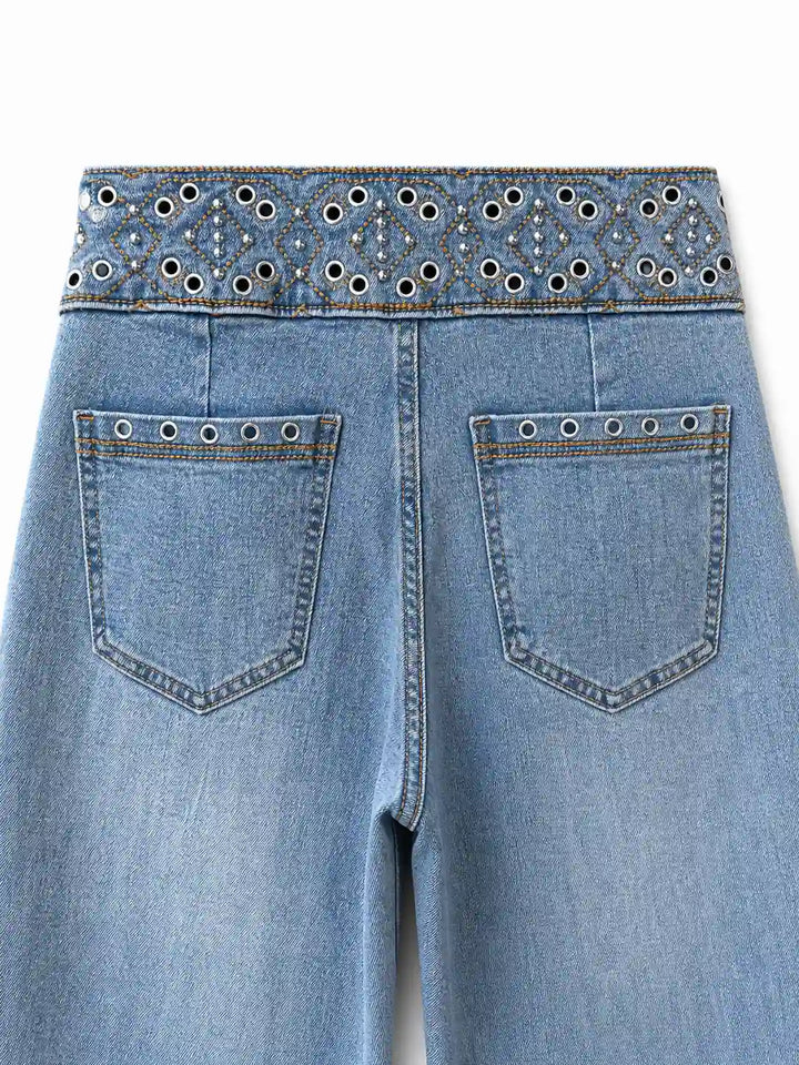 Pantalón de Mezclilla de Pierna Ancha con Detalles Metálicos en Pretina