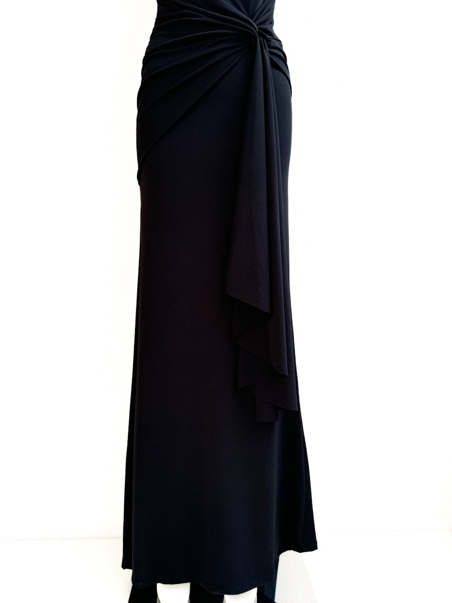 Vestido de Noche con Drapeado Elegante y Abertura en el Escote